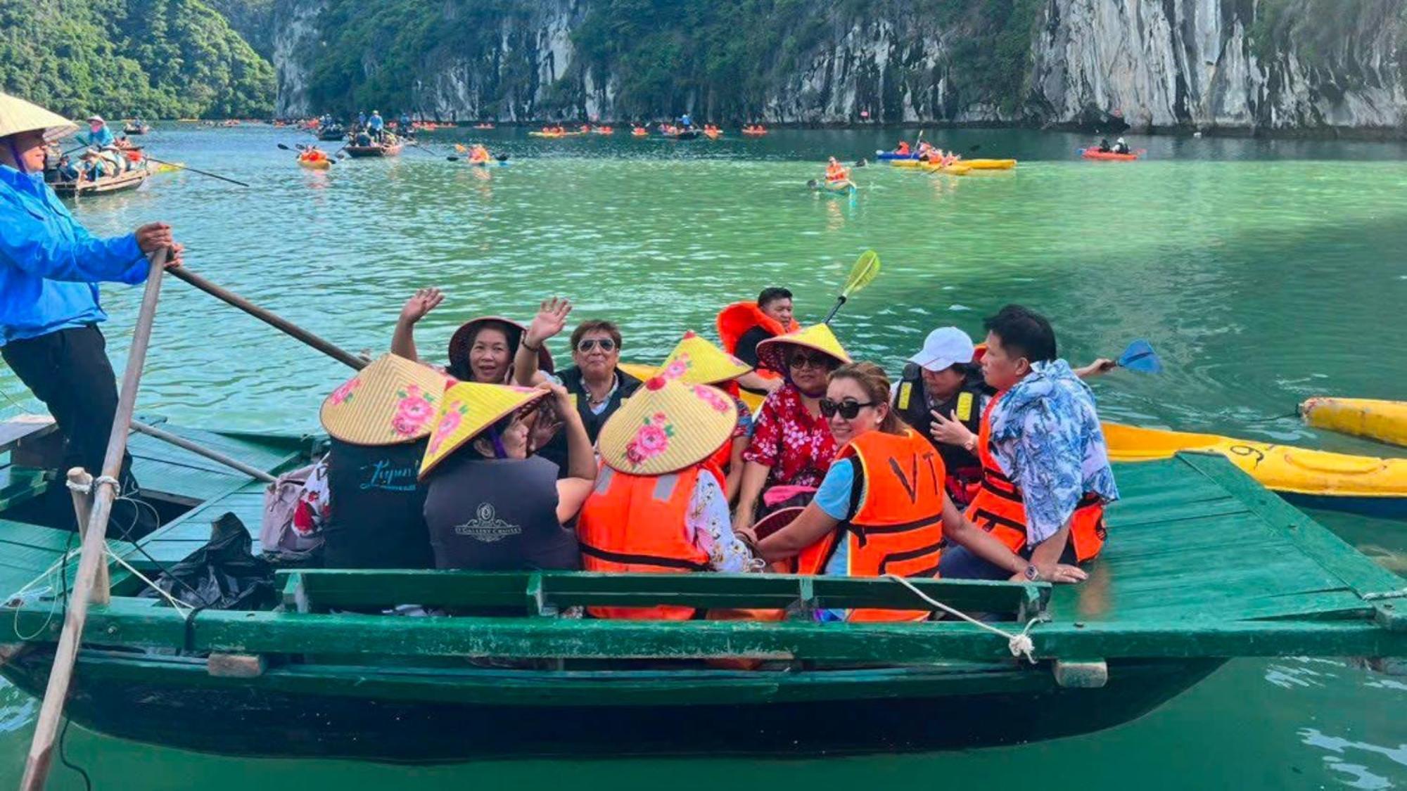 Lotus Boutique Cruise Otel Ha Long Dış mekan fotoğraf