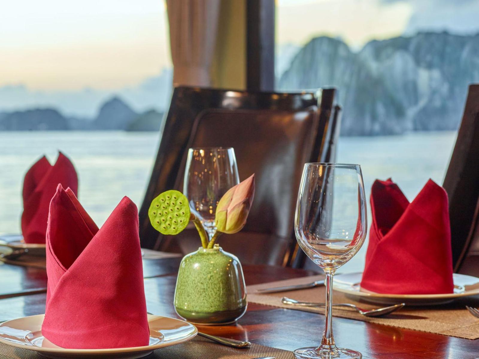 Lotus Boutique Cruise Otel Ha Long Dış mekan fotoğraf