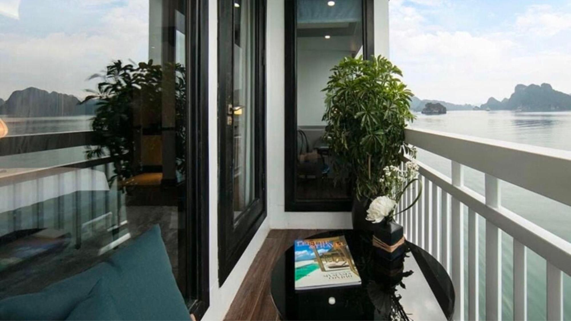 Lotus Boutique Cruise Otel Ha Long Dış mekan fotoğraf